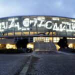 Il Palazzo dello Sport di Roma illuminato